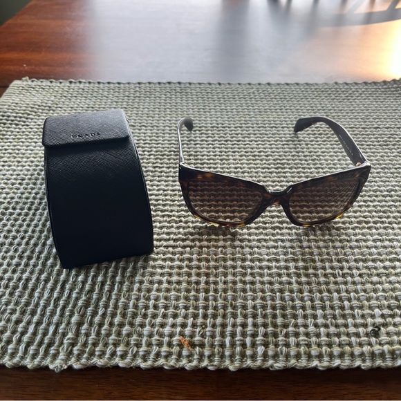 Prada Sunglasses with case, brown - Picture 2 of 3